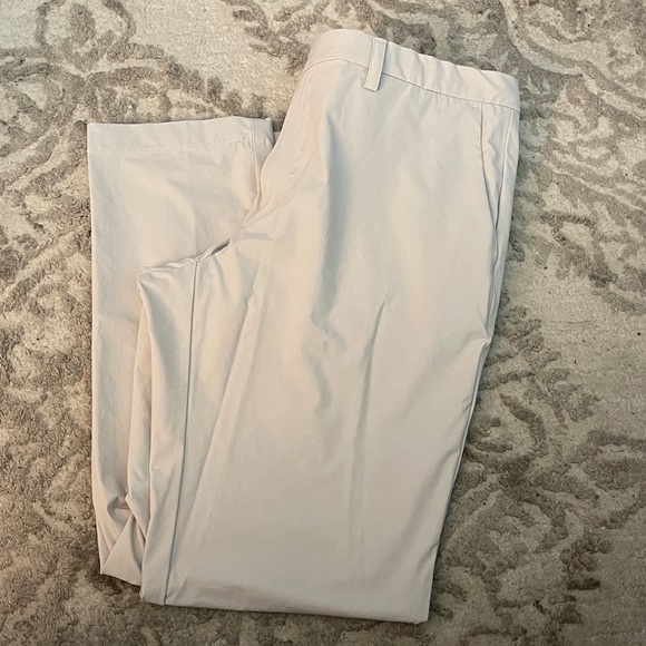 Brooks Brothers Red Fleece Men's Khaki Flat front Chinos size  38 x32 - Picture 1 of 7
